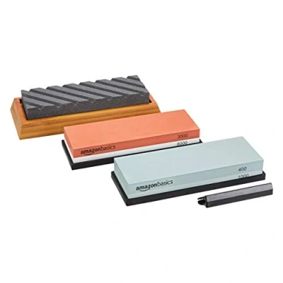 Imagen de Amazon Basics Kit de piedra afilar cuchillos doble cara, grano 400/1000 y 3000/8000, aplanadora base bambú antideslizante, multicolor, 22,5 x 15,2 7,3 cm
