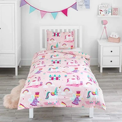 Imagen de Bloomsbury Mill Juego de Funda Nórdica para Cuna/Bebe Diseño Unicornios, Princesas y Rosa Arcoiris Ropa Cuna Niñas Almohada Reversible Cama Infantil/Niño Pequeño 120x150 cm