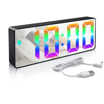 Imagen de KISUFU Reloj Despertador Digital con Pantalla led de Temperatura, Dormitorio 12/24 Horas,Cargador USB,LED Alarma Inteligente Oficina Familiar.