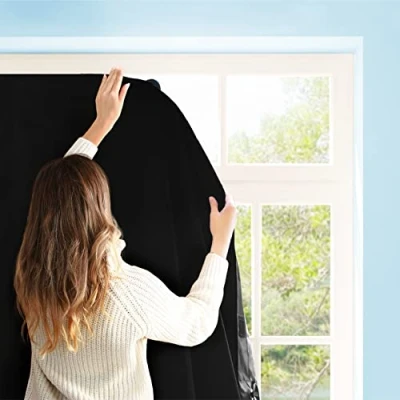 Imagen de Aycorn Cortina Opaca, Aislante y Ajustable sin Taladrar para Ventanas Puertas. Estor con Adhesivos Cierre de Velcro Adultos Bebés 130 x 200 cm Negro
