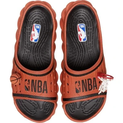 Imagen de Crocs NBA ECHO Slide Unisex Chanclas de baño, Talla: 42 43, Sienna Zapatos