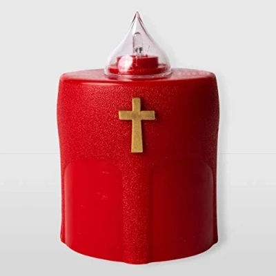Imagen de La Briantina Benedicto Vela eléctrica de LED roja, duración 150 días, roja con cruz dorada y luz intermitente, 11 x 8 6 cm