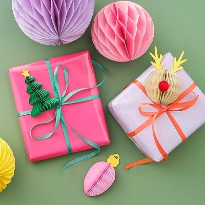 Imagen de Ginger Ray Paquete de 3 Adornos navideños Papel Seda con diseño Reno, árbol y Bolas