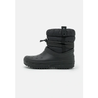 Imagen de Crocs Classic NEO PUFF LUXE BOOT Botines, Mujer, Talla: 34/35, Black Zapatos