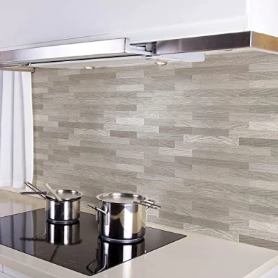 Imagen de Panel protector antisalpicaduras cocina adhesivo de pared textura abedul 180 x 60 cm 100% made in Italy con tinta no tòxica, ignìfuga y resistente al agua
