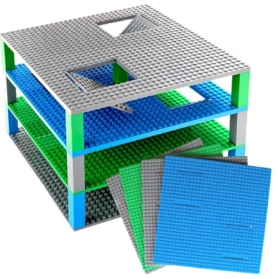 Imagen de Strictly Briks Trap &amp; Gap 4 Bases para Construir 2 clásicas, con trampillas y 15 Ladrillos apiladores 100% Compatible Todas Las Grandes Marcas Azul, Verde, Gris 25,4 x cm