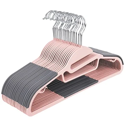 Imagen de SONGMICS 20 Perchas de PlÁstico, Apertura en Forma U, Antideslizantes, Ahorro Espacio, 0,5 cm Grosor, 41,5 Largo, Gancho Giratorio 360º, Rosa y Gris Oscuro CRP041P01