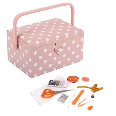 Imagen de Hobby Gift Exclusiva caja de almacenamiento para manualidades precargada con kit costura 94 piezas incluido, 18,5 x 25,5 14,5 cm, lunares rosas