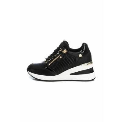 Imagen de XTI Zapatilla Mujer Negro Calzado Cómodo y Versátil Moda Casual Modelo 14307101 (Talla 39)