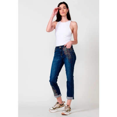 Imagen de Pantalon jean slim push up para mujer color azul oscuro