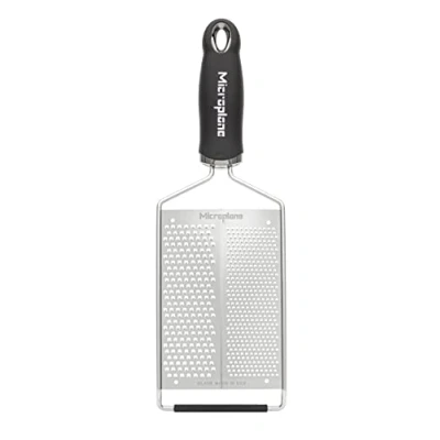 Imagen de Microplane Rallador de cocina con doble hoja, grueso y fino, fabricado en Estados Unidos, para cítricos, queso duro especias duras como nuez moscada canela