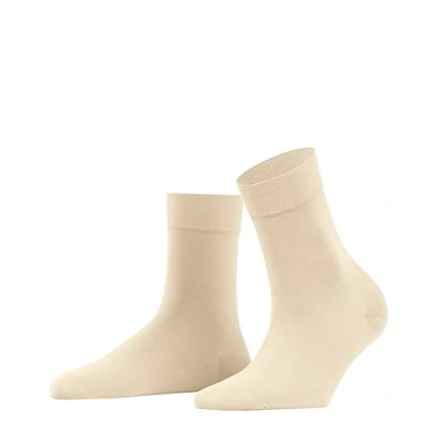 Imagen de FALKE Fine Softness 50 DEN W So semiopaco lisos 1 par, Calcetines Mujer, Beis Cream 4011, 35 38