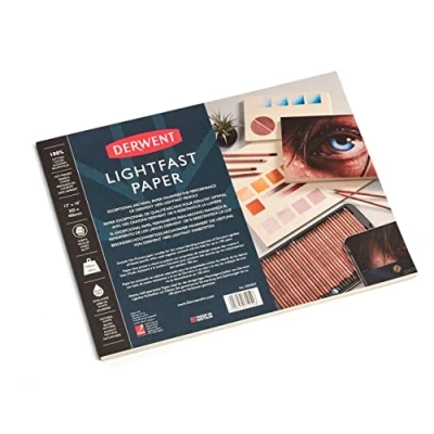 Imagen de Derwent Lightfast Paper Pad Juego de 20 Hojas Papel Acuarela 100 % Algodón Sin Ácidos Prensado en Caliente Texturizado Nivel Profesional, 12 x 16 30 40 cm, 300 g