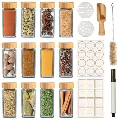 Imagen de Praknu Botes para Especias de Cristal Con Tapa Bambú Juego 12 Varios Filtros Tarros 120 ml Incluye Pegatinas Reutilizables, Cepillo Limpieza y Cuchara Madera