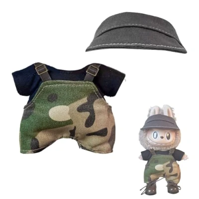 Imagen de Labubu Ropa para Muñeca de 17cm. Conjunto y Accesorios Peluche, Camiseta, Peto Camuflaje Visera Negra (Peluche no Incluido).