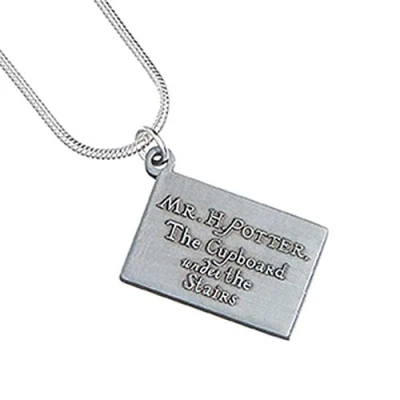 Imagen de The Carat Shop Colgante oficial de la saga Harry Potter, diseño carta aceptación Hogwarts
