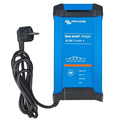 Imagen de Victron Energy Blue Smart IP22 12 Voltios 30 amperios 230V, Cargador de Batería 3 Salidas CEE 7/7, Bluetooth