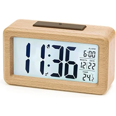 Imagen de aboveClock Reloj Despertador Digital, con Pantalla LED de Temperatura, Grande, Pilas Brillo Regulable, Función Snooze【3 x AAA Baterías Necesarias】