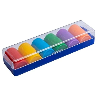 Imagen de Falomir Set de 6 Cubiletes Plástico Multicolor con Caja y 24 Fichas Dados Incluidos Diversión Entretenimiento 2+ Jugadores (Edad +4)