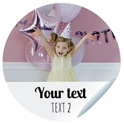 Imagen de Etiquetas adhesivas con foto para cumpleaños. Pegatinas personalizadas nombre y fecha los regalos de tus invitados. Medidas 45mm / 60mm 70mm diámetro. No apto ropa