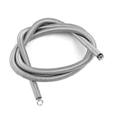 Imagen de sourcing map Resortes de tensión acero inoxidable 304 0,3 mm x 3 300 mm, tono plateado