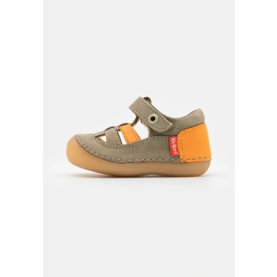 Imagen de KICKERS SUSHY, Zapatos Planos Mary Jane Unisex niños, Kaki Orange, 19 EU