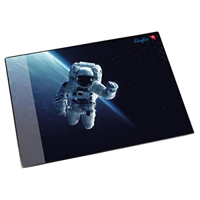 Imagen de Läufer 46659 Astronauta Alfombrilla de escritorio antideslizante para niños, 53 x 40 cm, con bolsillo lateral transparente