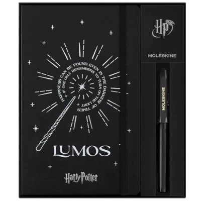 Imagen de Moleskine Colección Hechizos Wizarding World Harry Potter Giftbox, Caja de Regalo con Bolígrafo Roller Kaweco y Cuaderno a Rayas Tapa Dura Cierre Elástico, Formato Grande 13 x 21