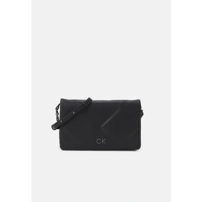 Imagen de Calvin Klein Relock Quilt Shoulder BAG Bandolera, Mujer, Talla: One Size, Black
