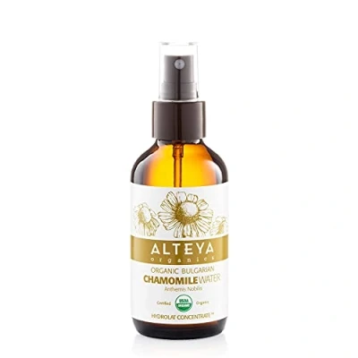 Imagen de Alteya Organics Agua de Manzanilla en Espray 240 ml Botella Vidrio Certificado Orgánico por el USDA Hidratante, calmante y relajante
