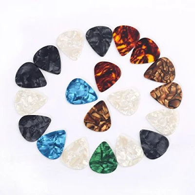 Imagen de Musiclily 1,5mm Plástico Extra Heavy Púa de Guitarra/Bajo,Color Aleatorio (20 piezas)