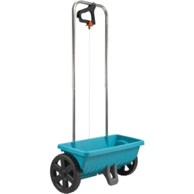 Imagen de Carro esparcidor GARDENA L: universal de fertilizante, semillas y sal para deshielo, ancho esparcido 45 cm, aprox. 400 m², volumen 12,5 l, con cierre tapa deslizante (432 20)