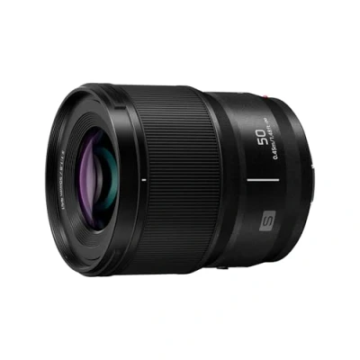 Imagen de Panasonic S S50E Lumix Objetivo 50 mm (F1.8, Distancia Focal Fija, Gran Angular, Diseño Compacto y Ligero, Resistente al Polvo, Agua Frio), Negro