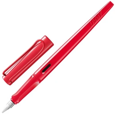 Imagen de Lamy Joy Strawberry pluma estilográfica con mango ergonómico y plumín de acero pulido 1,1 mm ancho trazo mm, caligrafía muelle cinta, incluye cartucho