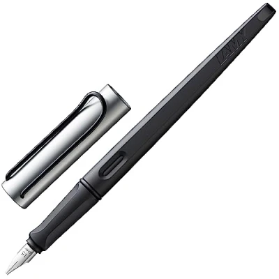 Imagen de Lamy joy AL Pluma caligráfica con empuñadura ergonómica y plumín de acero pulido 1,1 mm caligráfico cartucho tinta T 10 blue incl.
