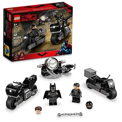 Imagen de LEGO DC Batman: Batman &amp; Selina Kyle Motorcycle Pursuit 76179 Kit de construcción; Cool Super Hero Toy para niños mayores 6 años (149 piezas)
