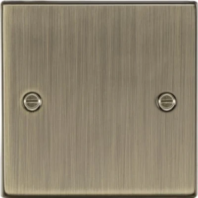 Imagen de Knightsbridge CS85AB Placa ciega de latón envejecido 1G borde cuadrado, 230 V.