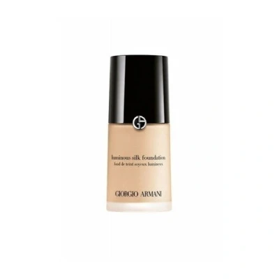 Imagen de Armani Luminous Silk Base de maquillaje 6 Golden Beige 30 ml