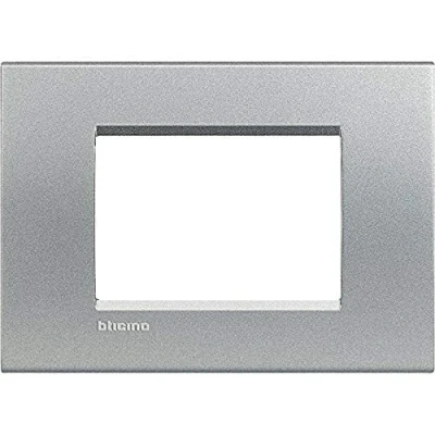 Imagen de Legrand Bticino livinglight Placa 3 módulos tech