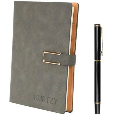 Imagen de Kurtzy Cuaderno Gris Claro A5 con Bolígrafo Agenda de Cuero PU Recargable Páginas Gruesas Libreta Pequeña para Diario Viaje o Personal