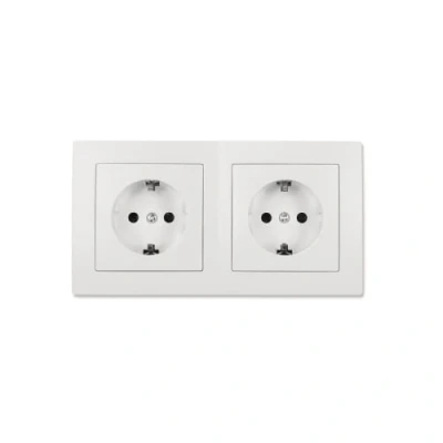 Imagen de MC POWER Enchufes de pared Flair Set Beginner 2S 3 piezas blanco mate