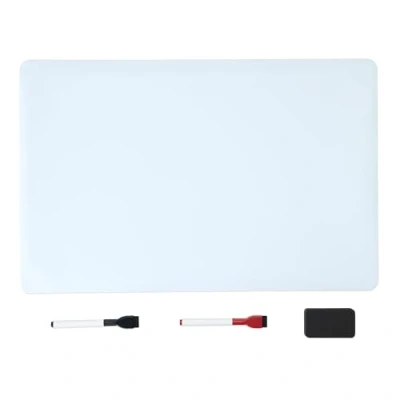 Imagen de Amazon Basics pizarra magnética de borrado en seco, blanca para nevera, hoja 33 x 50 cm, 2 marcadores y borrador, Blanco