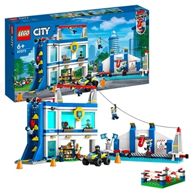 Imagen de LEGO 60372 City Academia de Policía, Figura Caballo Juguete, Quad y Circuito Entrenamiento con 6 Mini Figuras, Regalos Niños Años o Más