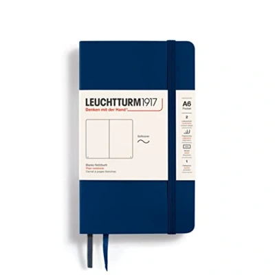 Imagen de LEUCHTTURM1917 349302 Libreta de notas Pocket (A6) tapas blandas, 123 páginas numeradas, lisa, azul marino
