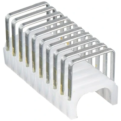 Imagen de grapas de alta resistencia, aisladas 19/32 x 11/32 pulgadas para Romex y otros cables, Klein Tools Grapadora Nº 450 100 003 plata blanco