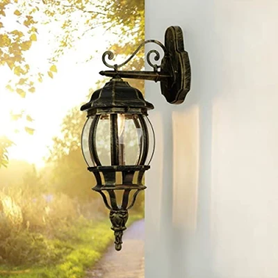 Imagen de Licht Erlebnisse Aplique exterior BREST de color dorado antiguo aluminio cristal E27 IP44 Lámpara pared Farol estilo rústico