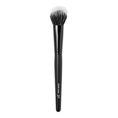 Imagen de e.l.f. Brocha para colorete, herramienta de maquillaje vegana, aplica perfectamente fórmulas masilla y crema, crea un efecto aerógrafo