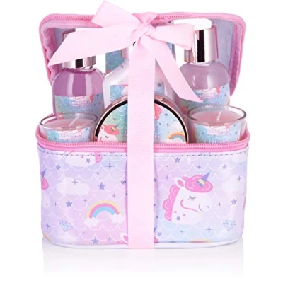Imagen de BRUBAKER Cosmetics Set de Baño y Ducha Unicornio 7 Piezas Cherry Blossom Regalo con Aroma a Flor Cerezo Incl. 2 Velas Perfumadas en Caja Cosméticos