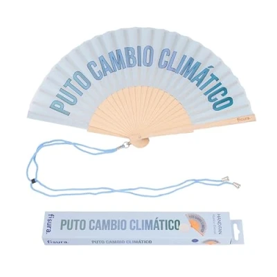 Imagen de Fisura Abanico original con mensaje “p*to cambio climático. de madera moderno y colorido. Ventilador mano azul. Colgador incluido. Medidas: 42,5 x 23 cm