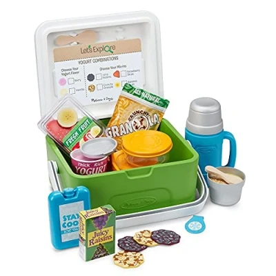Imagen de Melissa &amp; Doug Let&#039;s Explore Camp Cooler, Nevera portátil para niños con accesorios, Juego creativo de simulación, Comida juguete, Regalo y niñas 3 4 5 6 7 años